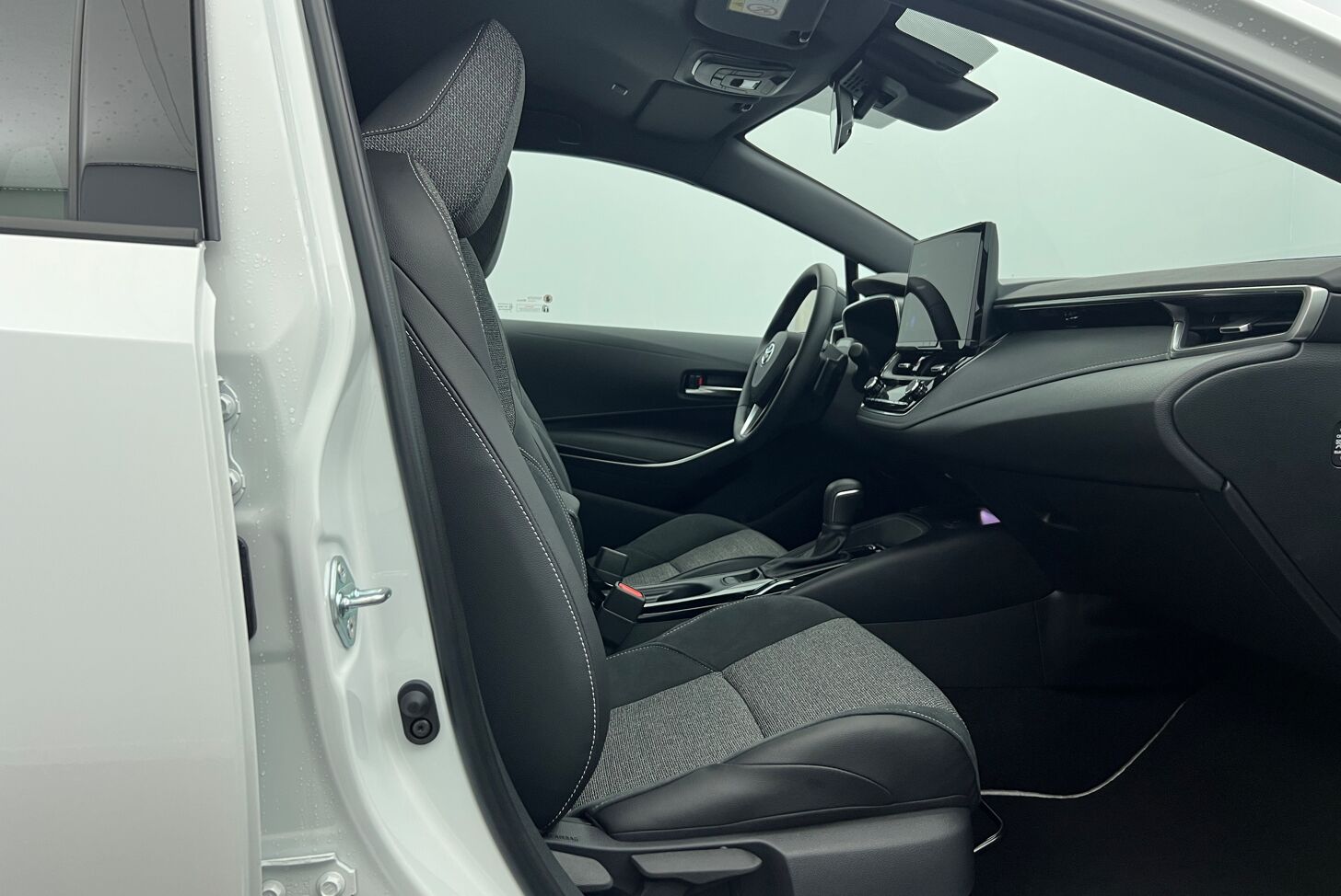 TOYOTA Corolla Touring Sports Break Hybride Essence