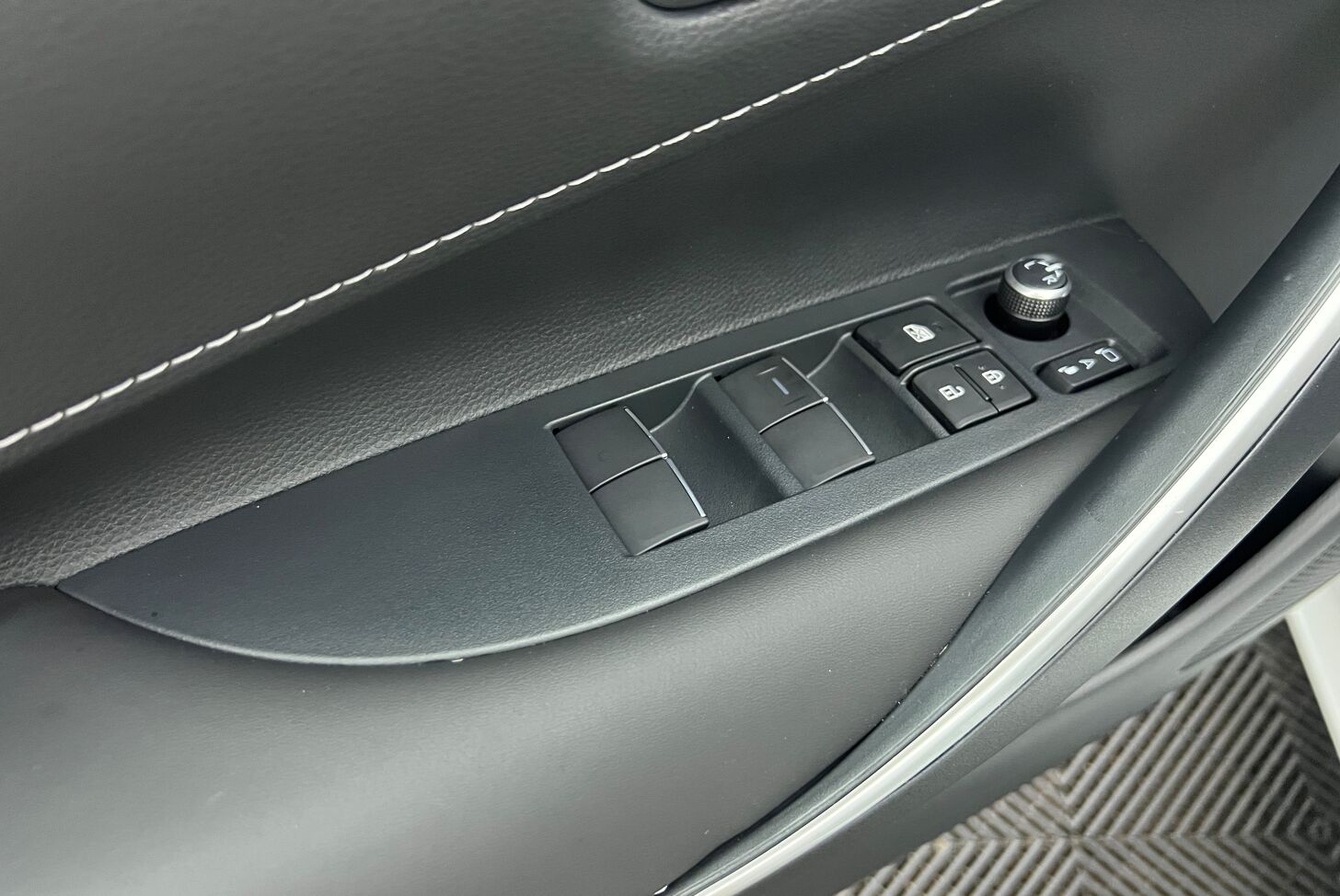 TOYOTA Corolla Touring Sports Break Hybride Essence