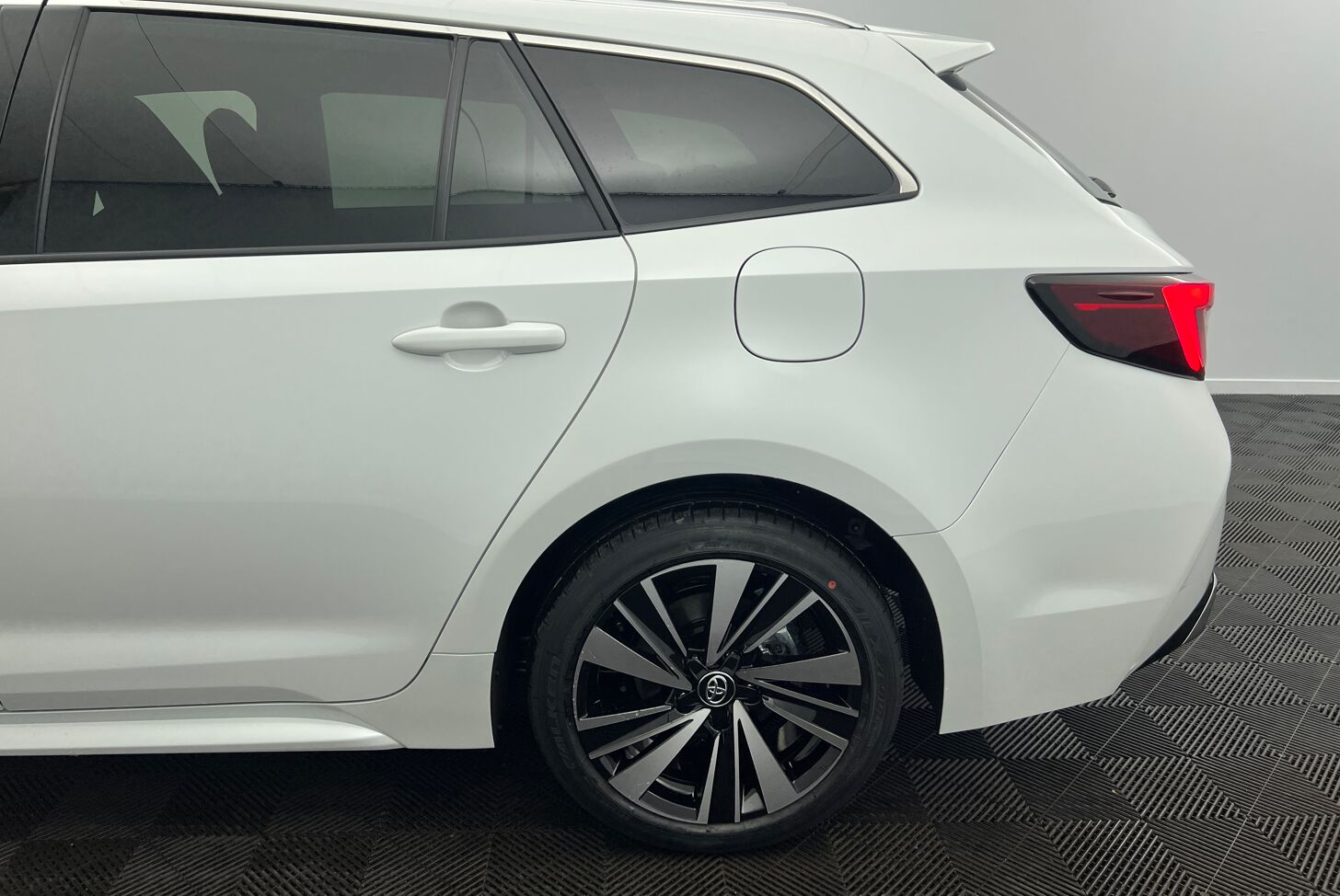 TOYOTA Corolla Touring Sports Break Hybride Essence