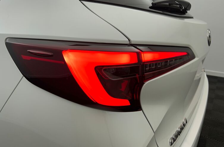 TOYOTA Corolla Touring Sports Break Hybride Essence
