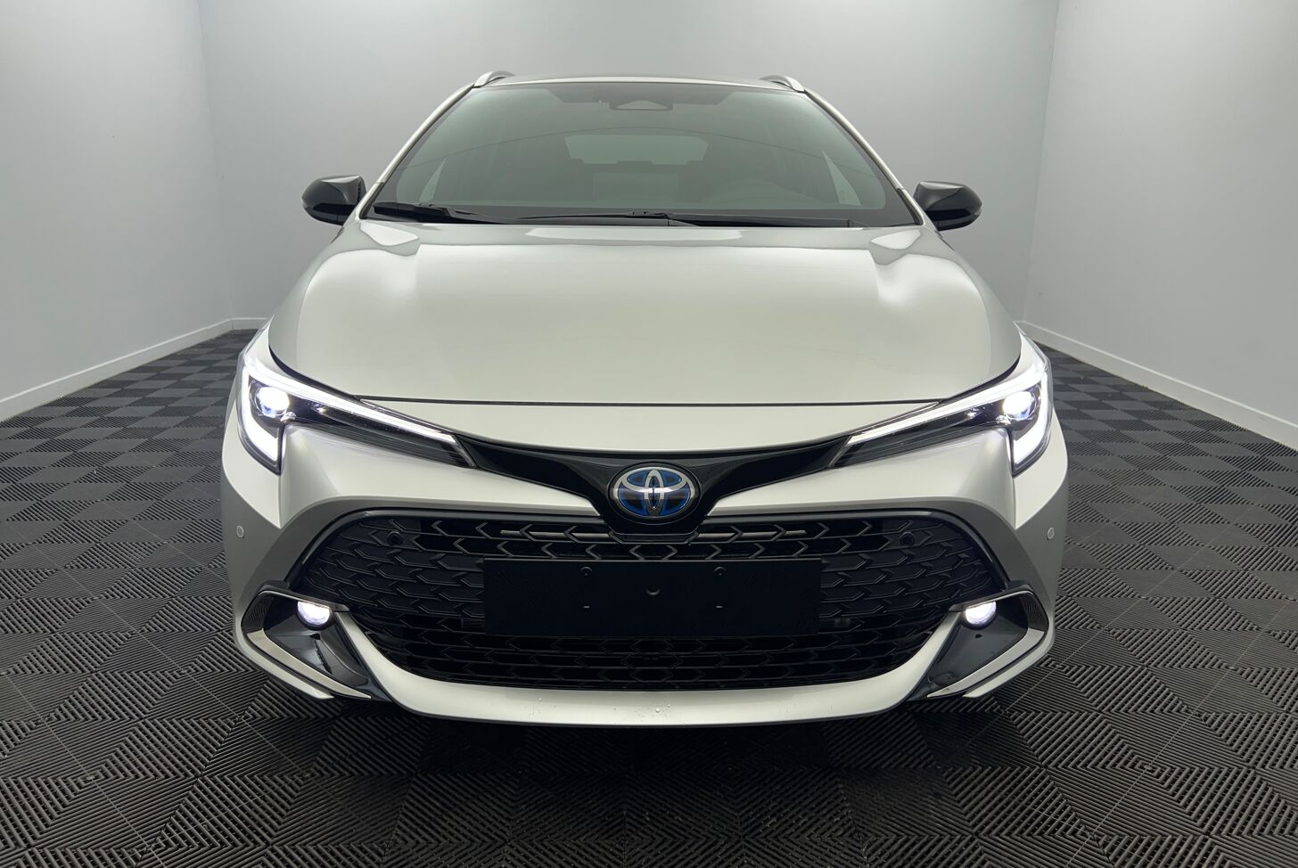 TOYOTA Corolla Touring Sports Break Hybride Essence