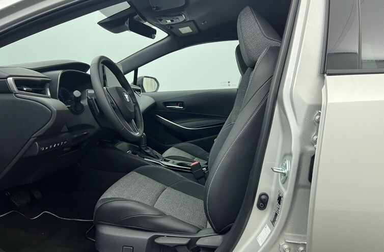 TOYOTA Corolla Touring Sports Break Hybride Essence