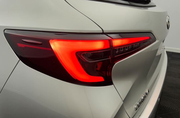 TOYOTA Corolla Touring Sports Break Hybride Essence