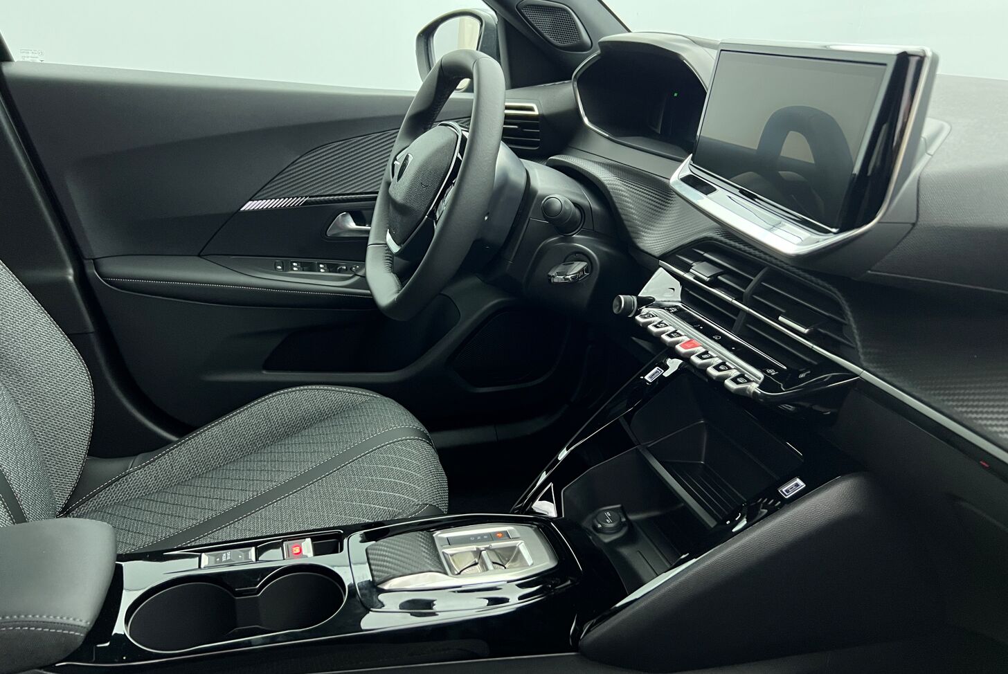 PEUGEOT 2008 SUV Hybride Essence