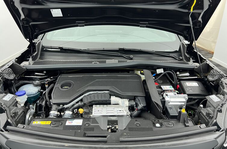 PEUGEOT 2008 SUV Hybride Essence