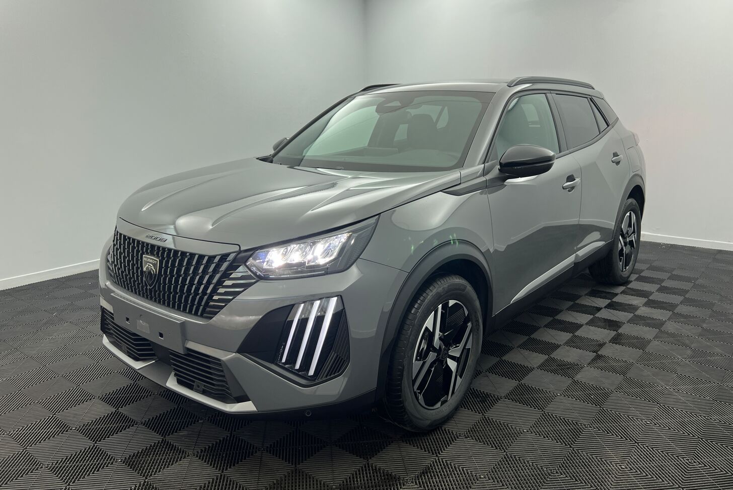 PEUGEOT 2008 SUV Hybride Essence
