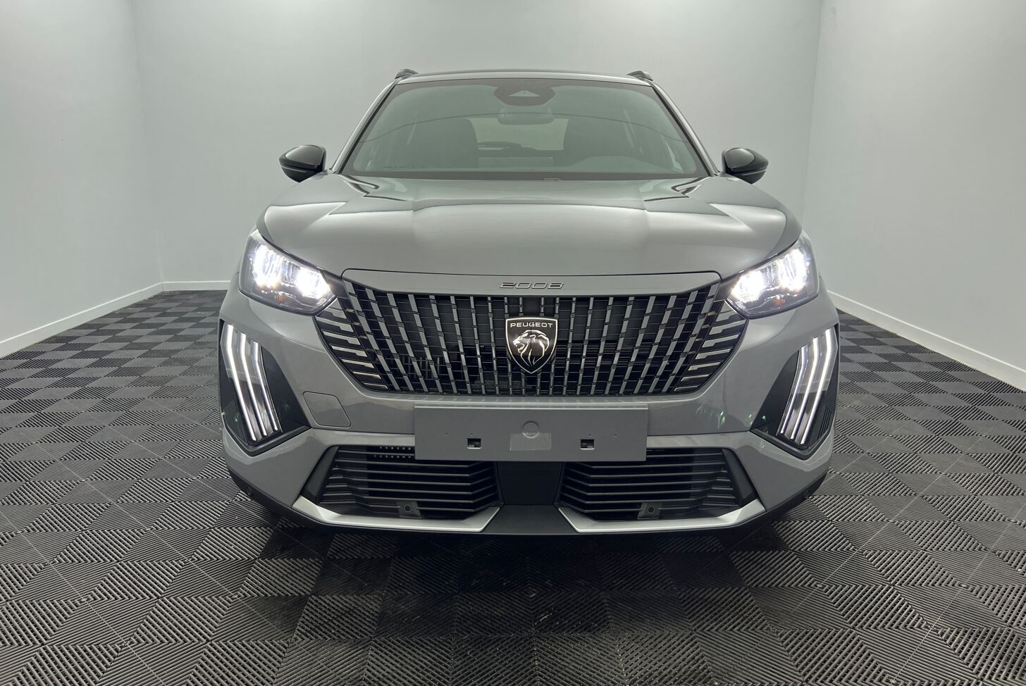 PEUGEOT 2008 SUV Hybride Essence
