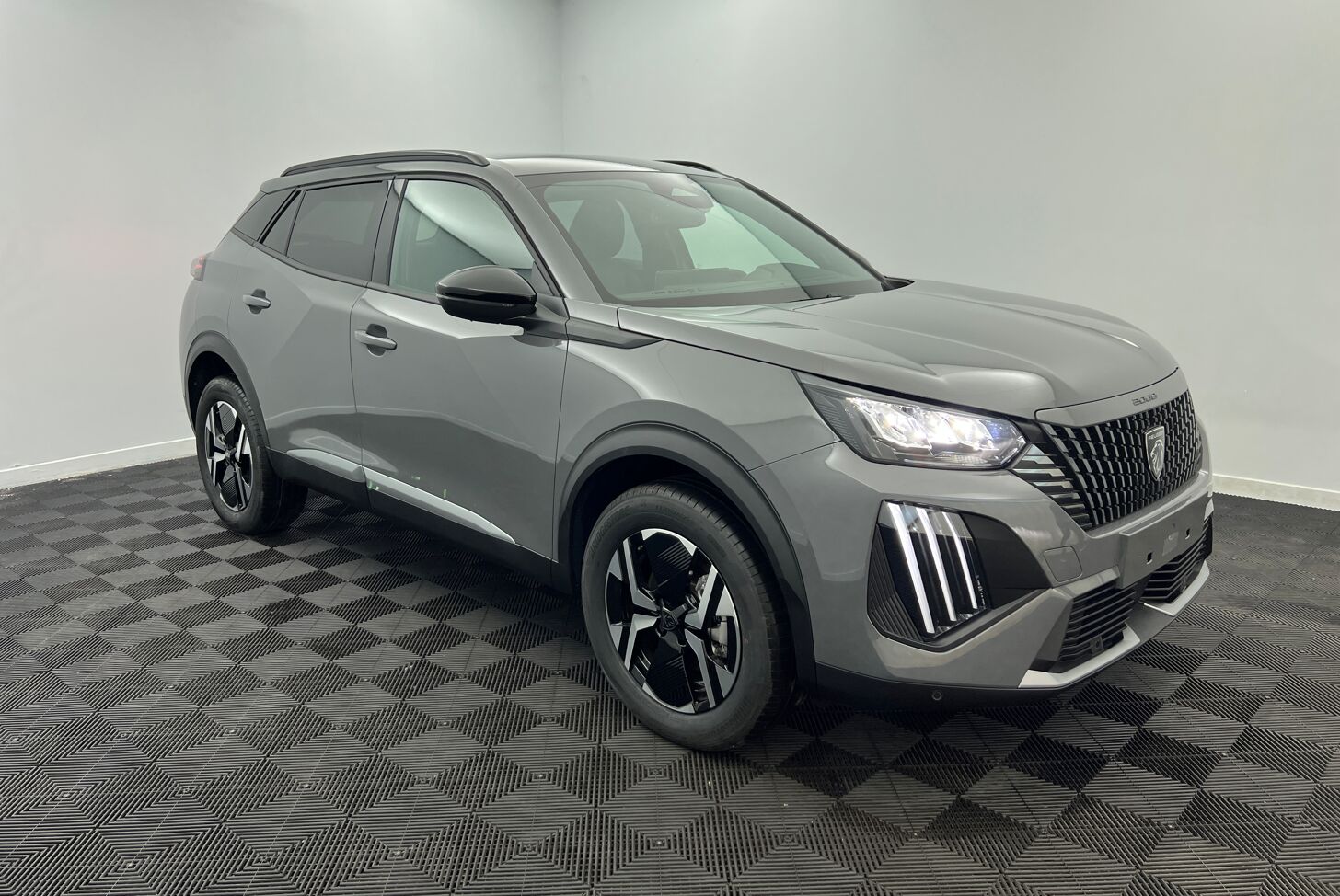 PEUGEOT 2008 SUV Hybride Essence