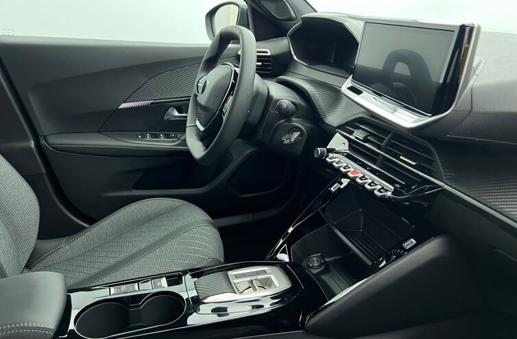 PEUGEOT 2008 SUV Hybride Essence