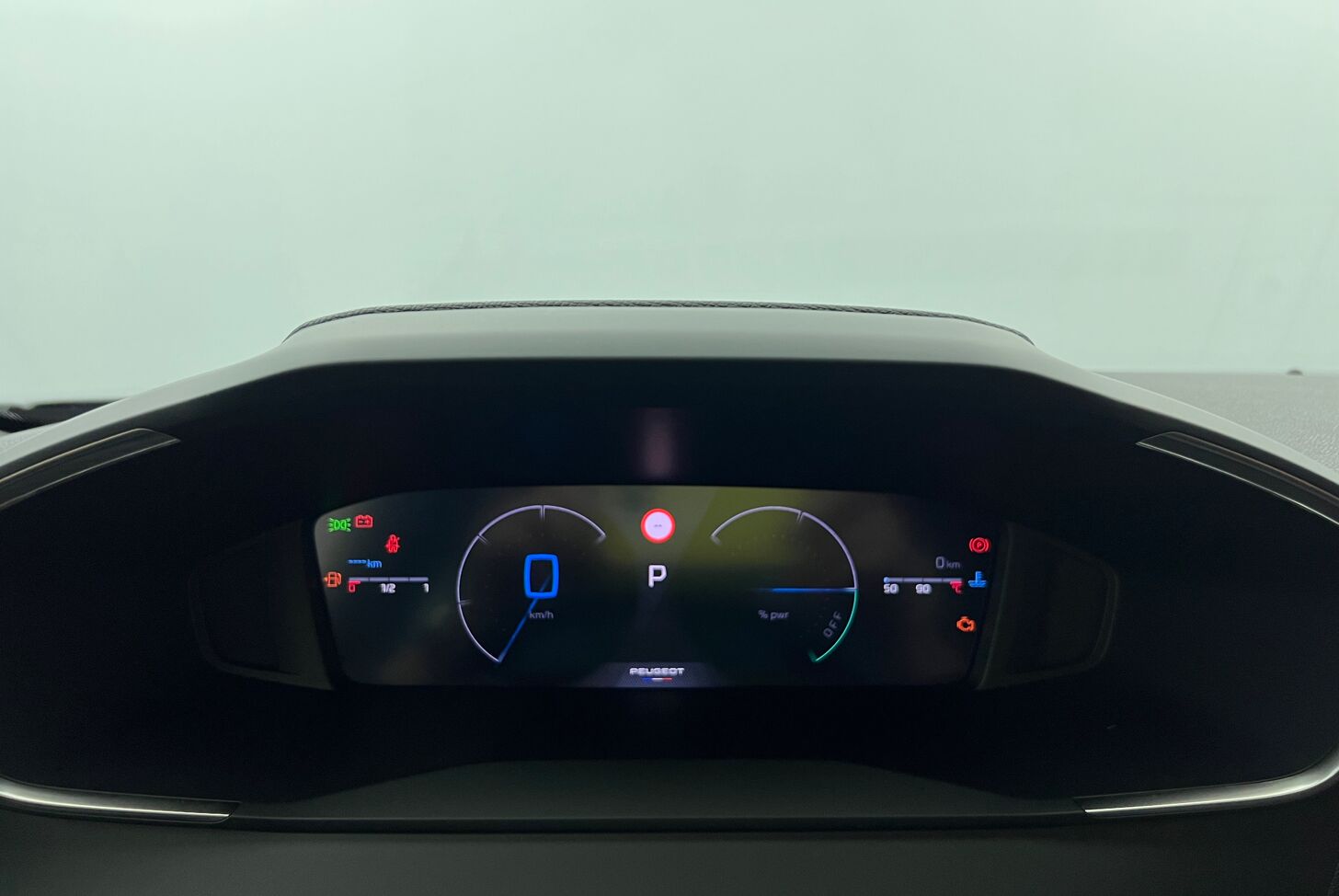 PEUGEOT 2008 SUV Hybride Essence