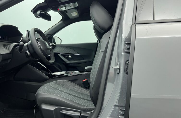 PEUGEOT 2008 SUV Hybride Essence