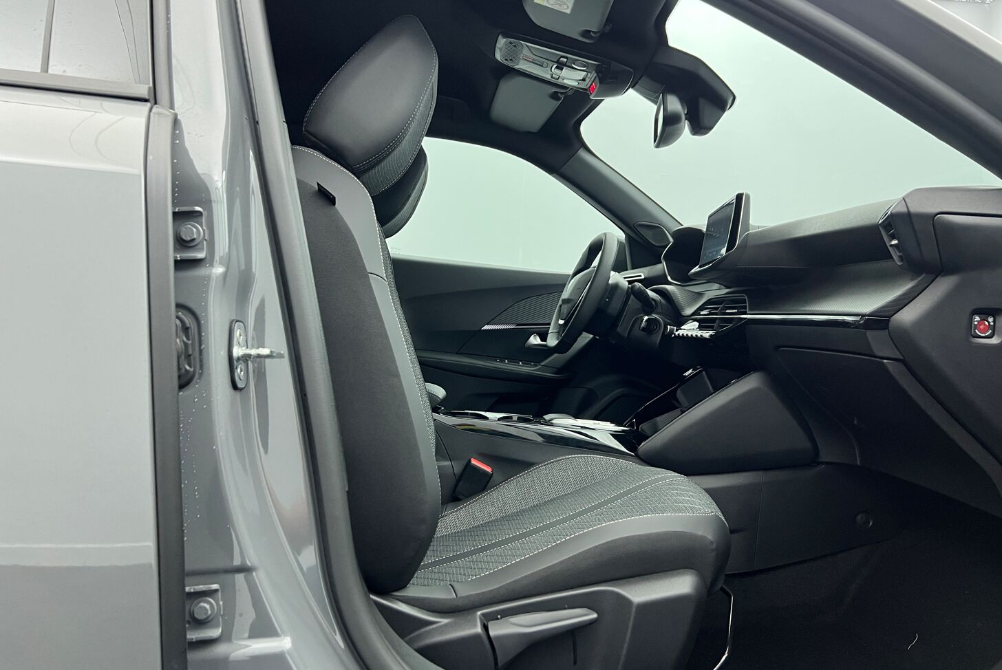 PEUGEOT 2008 SUV Hybride Essence