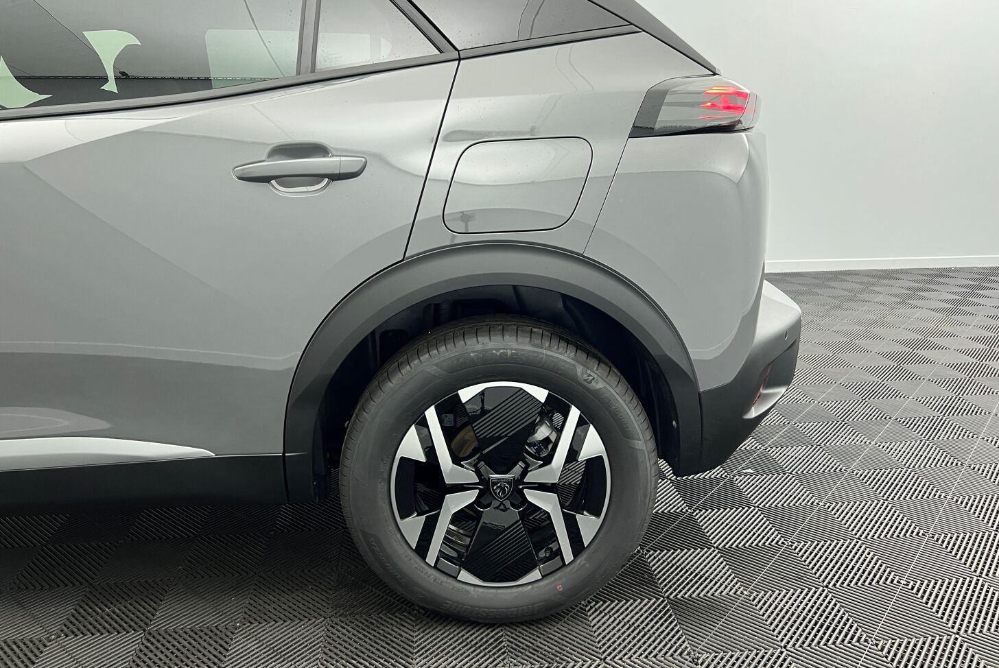 PEUGEOT 2008 SUV Hybride Essence