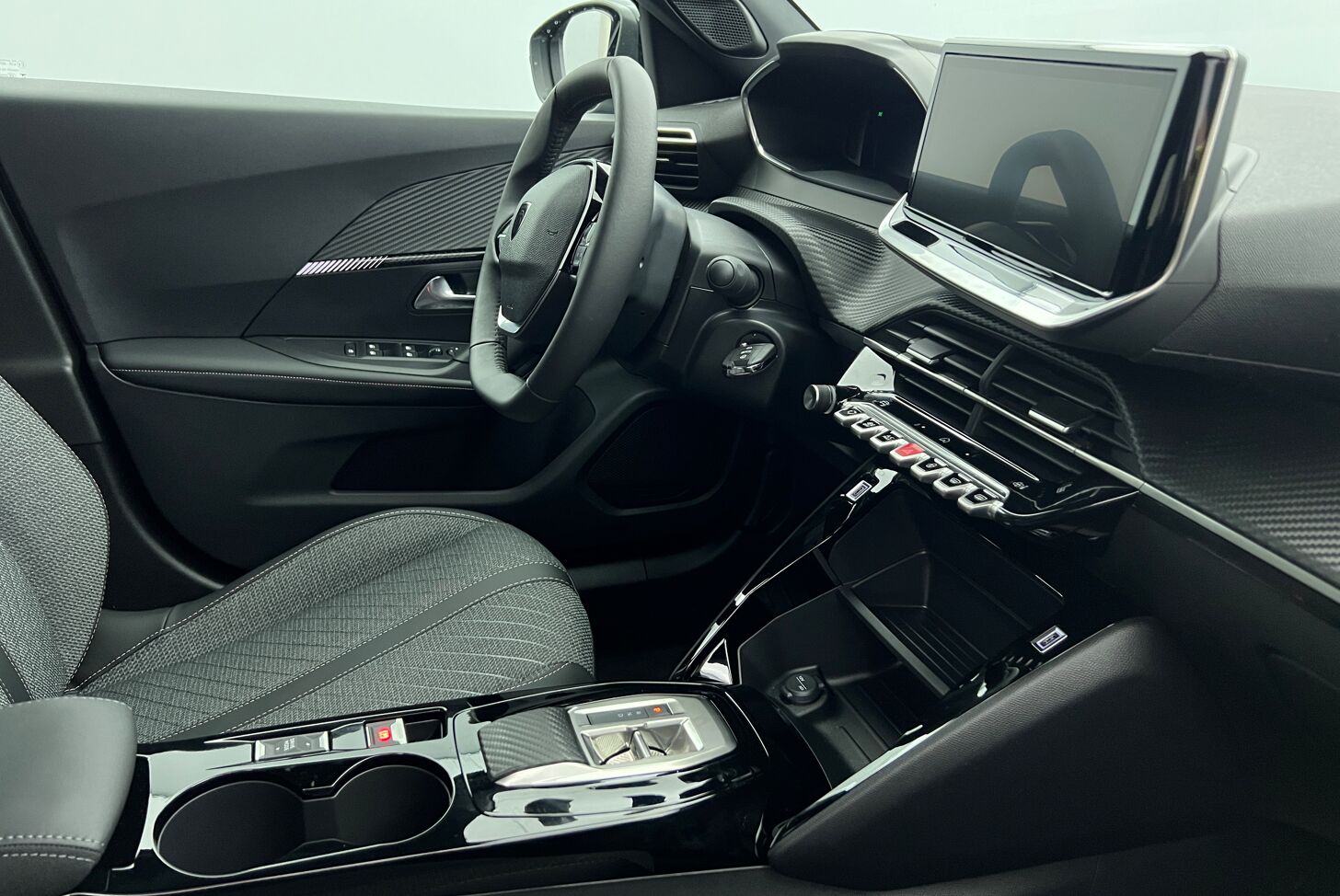 PEUGEOT 2008 SUV Hybride Essence