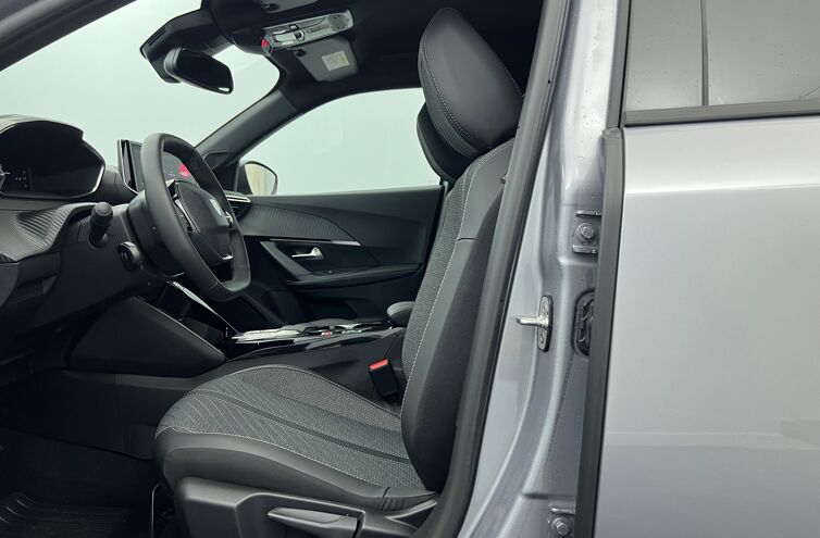 PEUGEOT 2008 SUV Hybride Essence