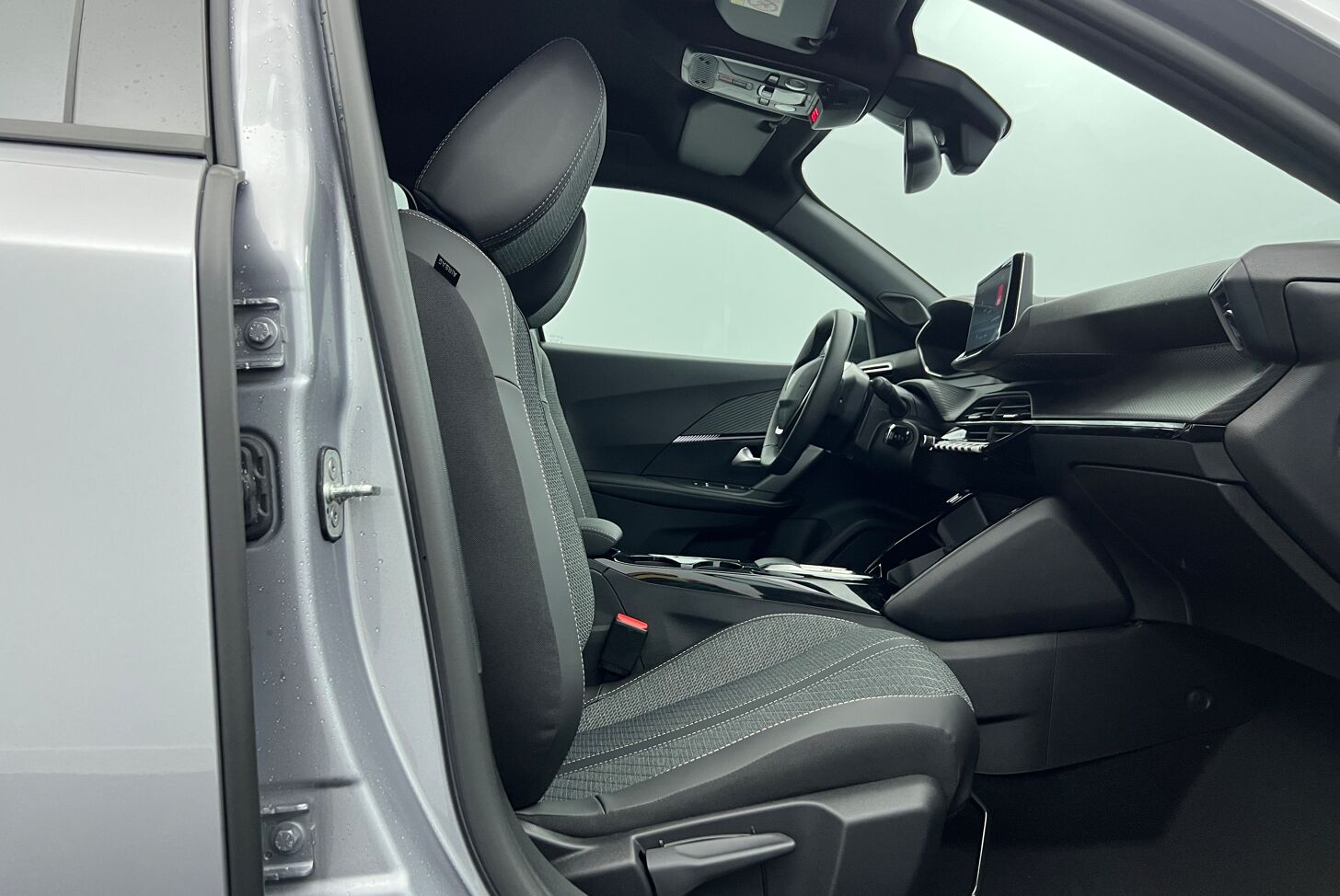 PEUGEOT 2008 SUV Hybride Essence