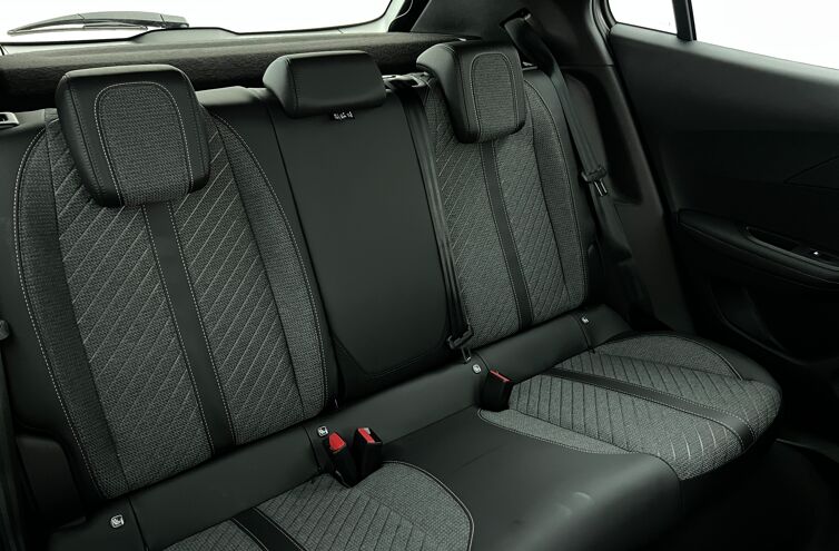 PEUGEOT 2008 SUV Hybride Essence