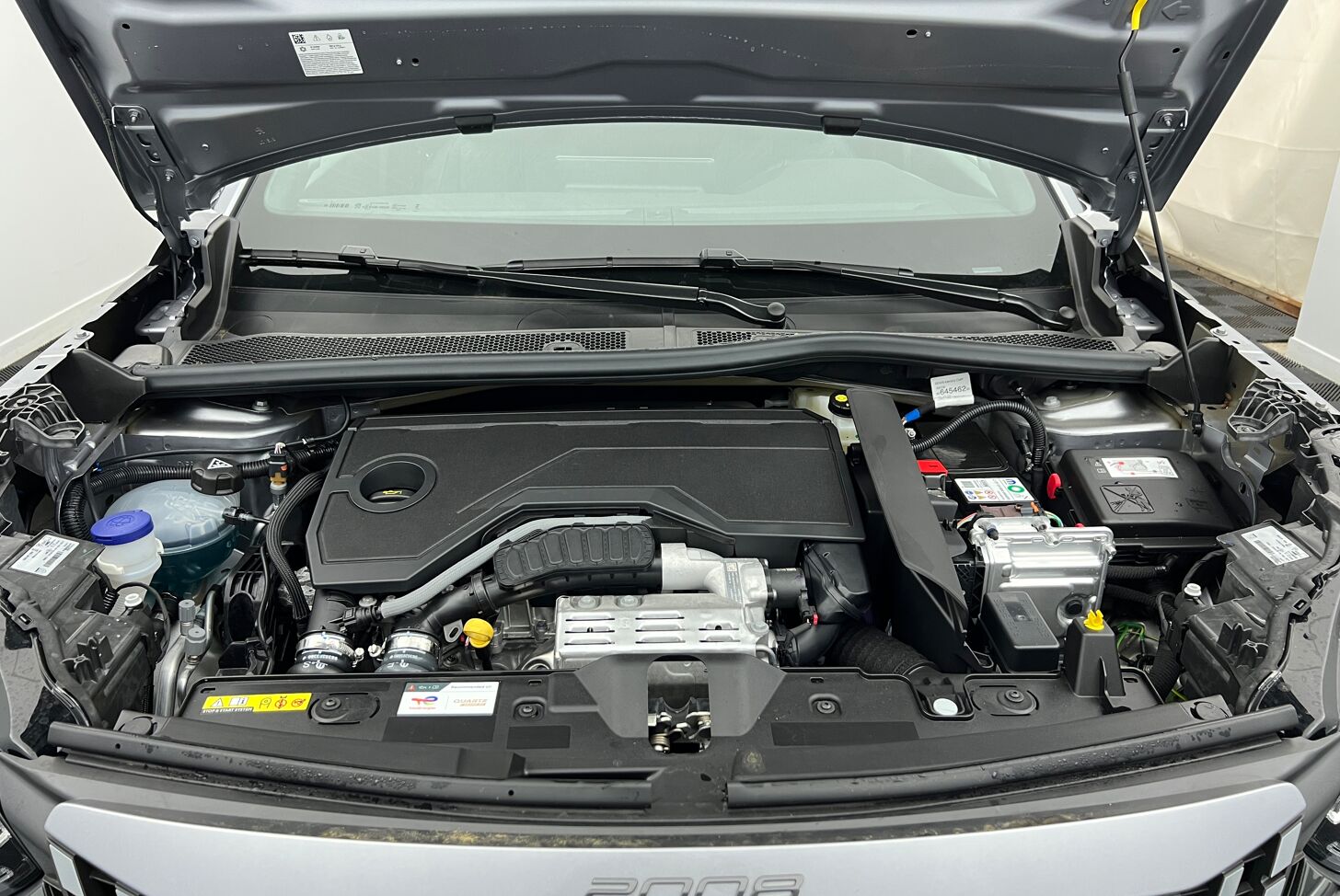 PEUGEOT 2008 SUV Hybride Essence