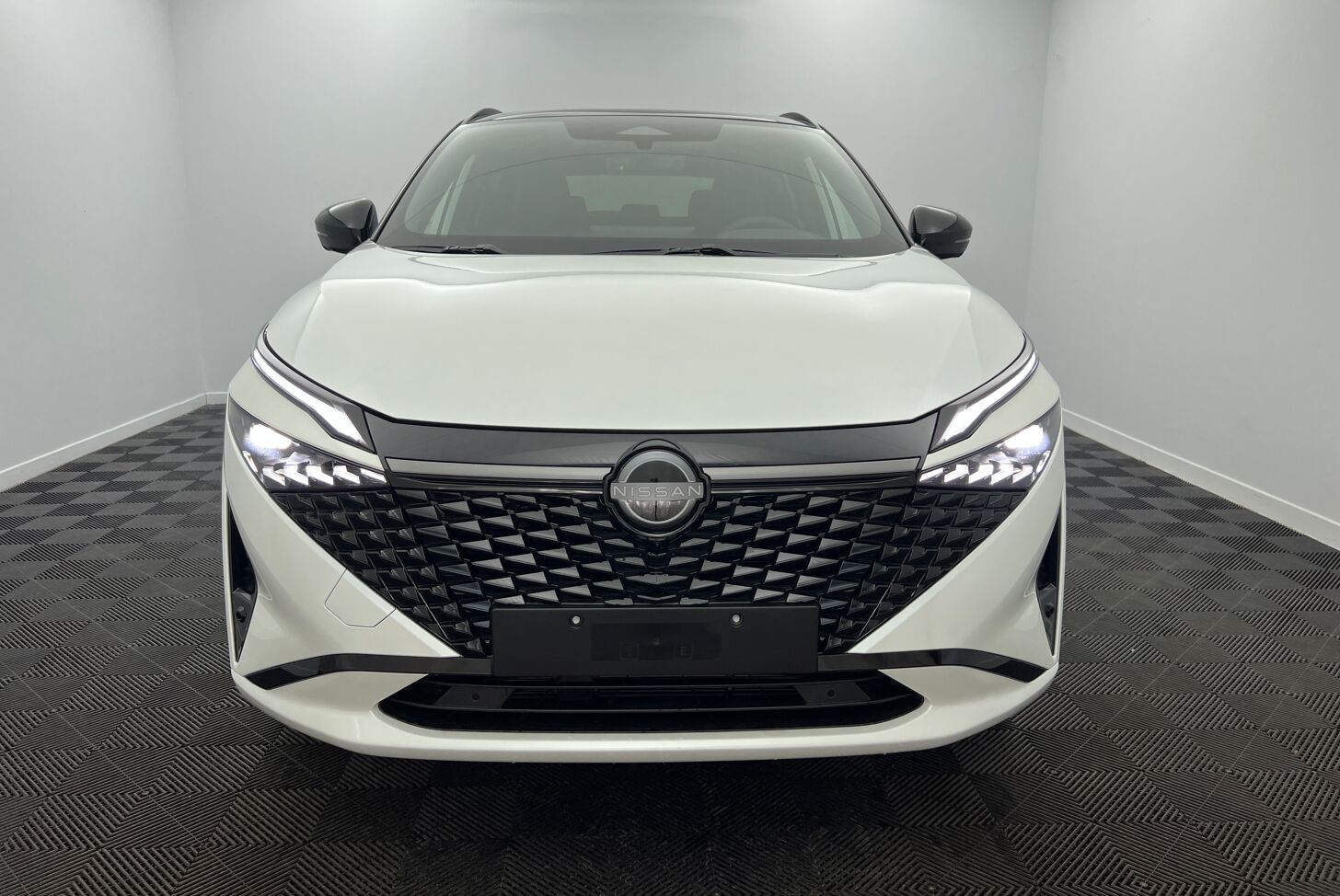 NISSAN Qashqai SUV Hybride Essence