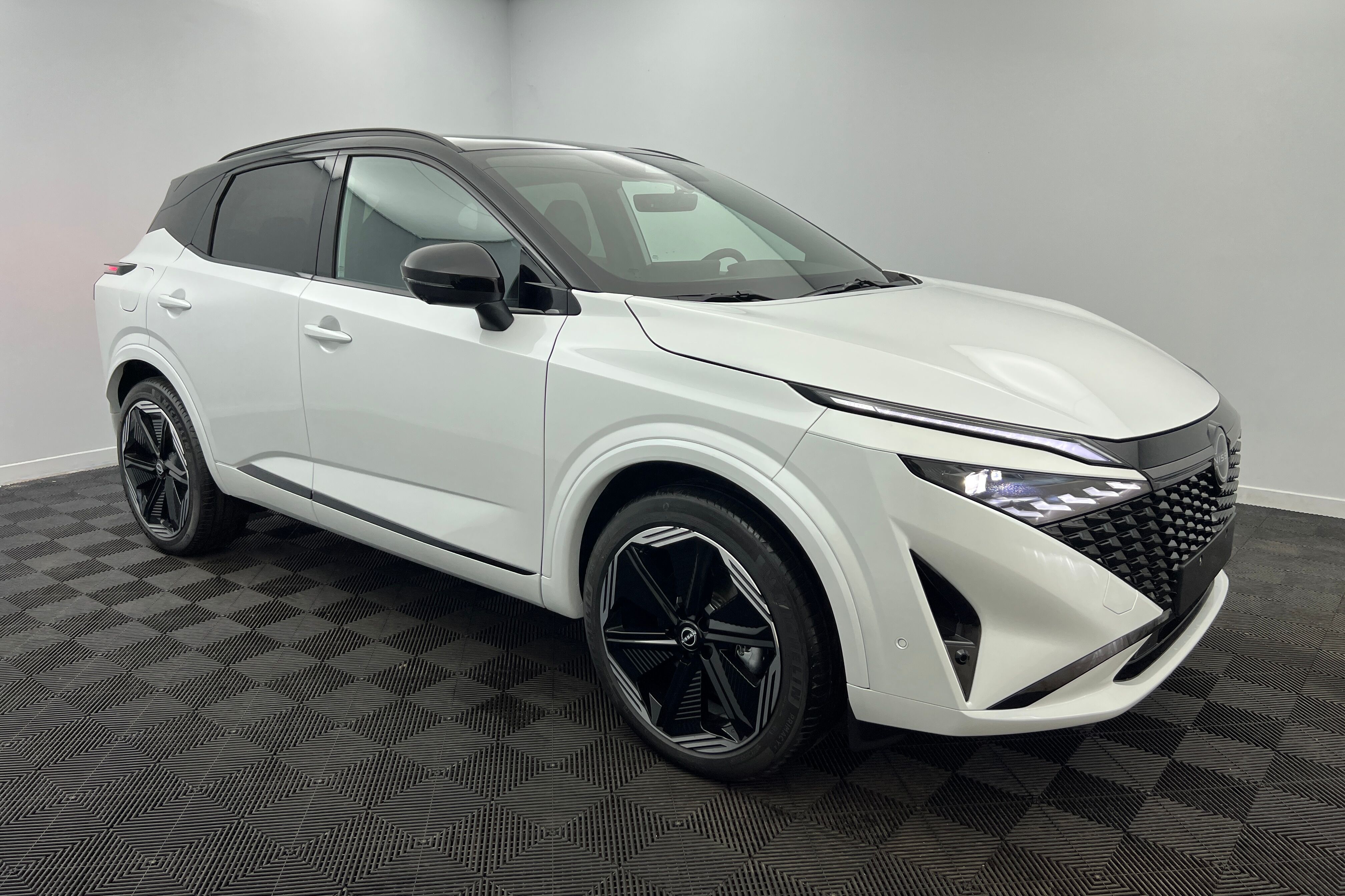 NISSAN Qashqai SUV Hybride — photo 3