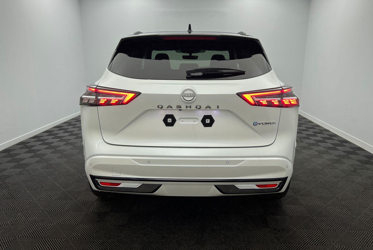 NISSAN Qashqai SUV Hybride Essence