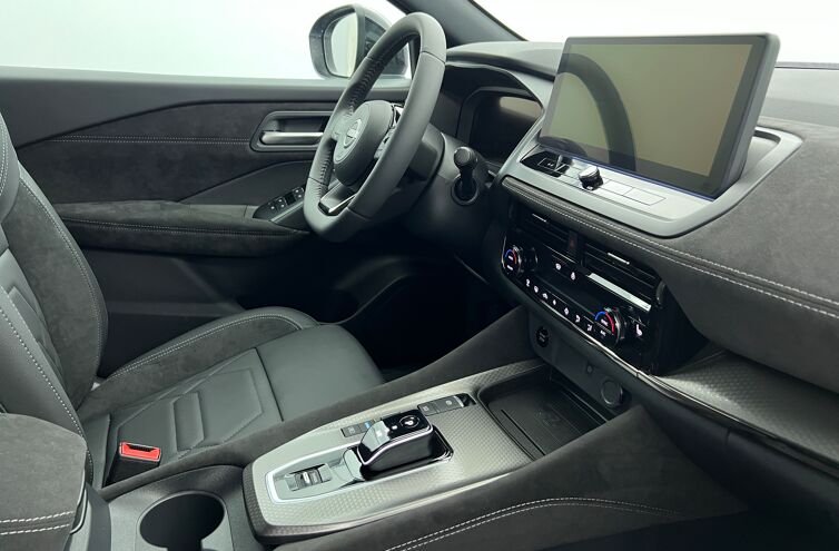 NISSAN Qashqai SUV Hybride Essence