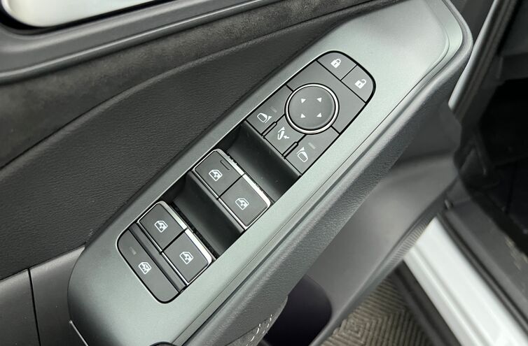 NISSAN Qashqai SUV Hybride Essence