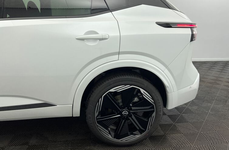 NISSAN Qashqai SUV Hybride Essence
