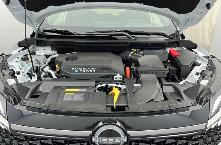 NISSAN Qashqai SUV Hybride Essence