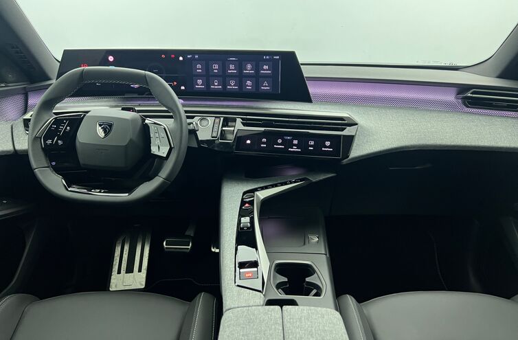 PEUGEOT 3008 SUV Hybride Essence