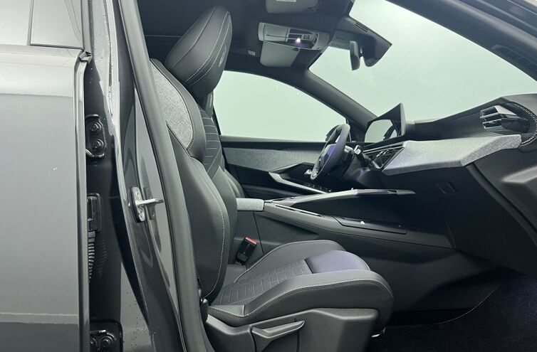 PEUGEOT 3008 SUV Hybride Essence