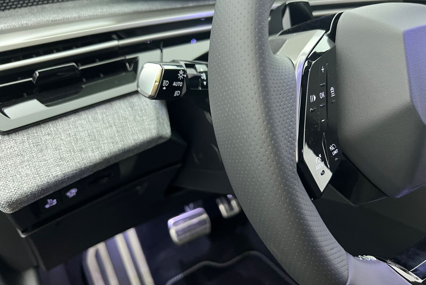 PEUGEOT 3008 SUV Hybride Essence