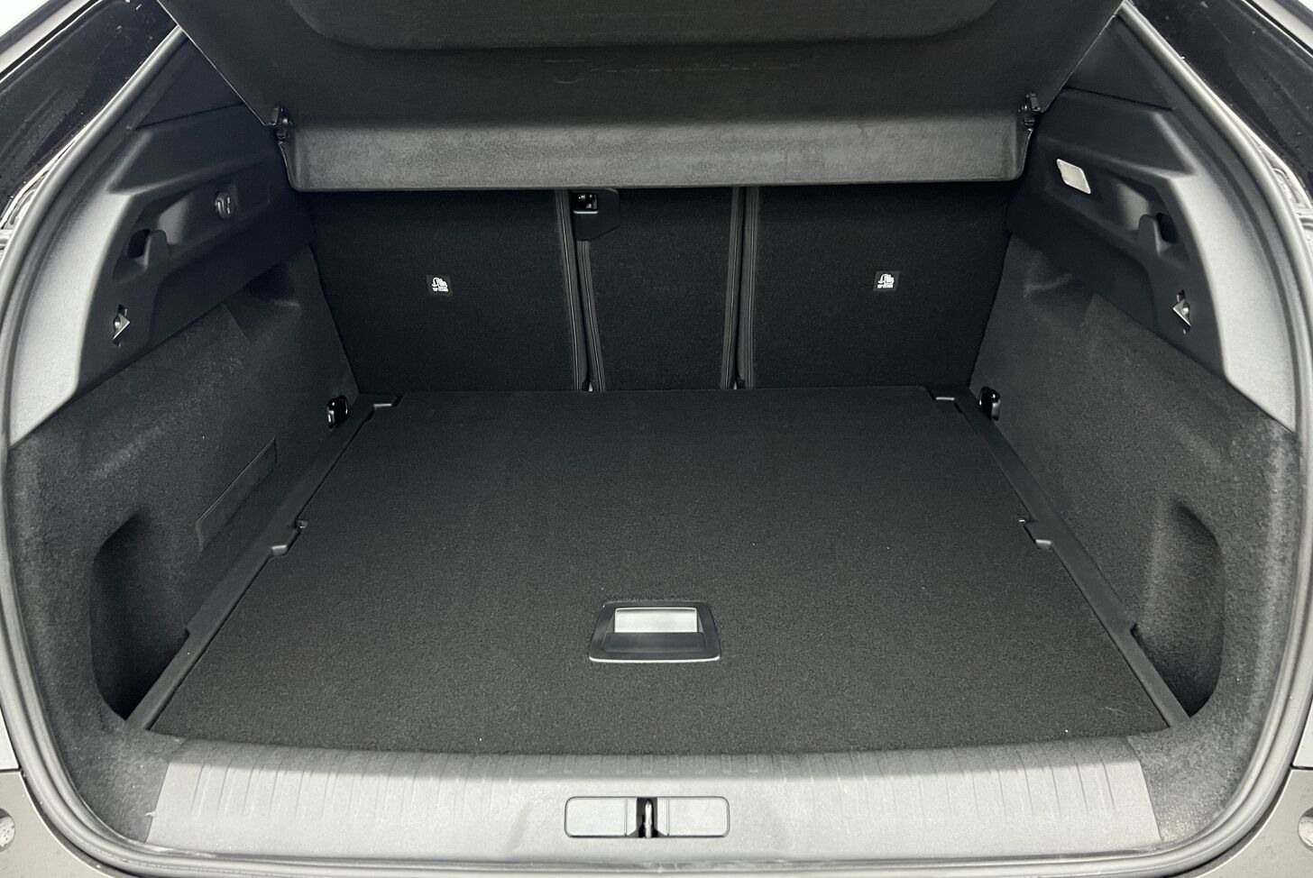 PEUGEOT 3008 SUV Hybride Essence