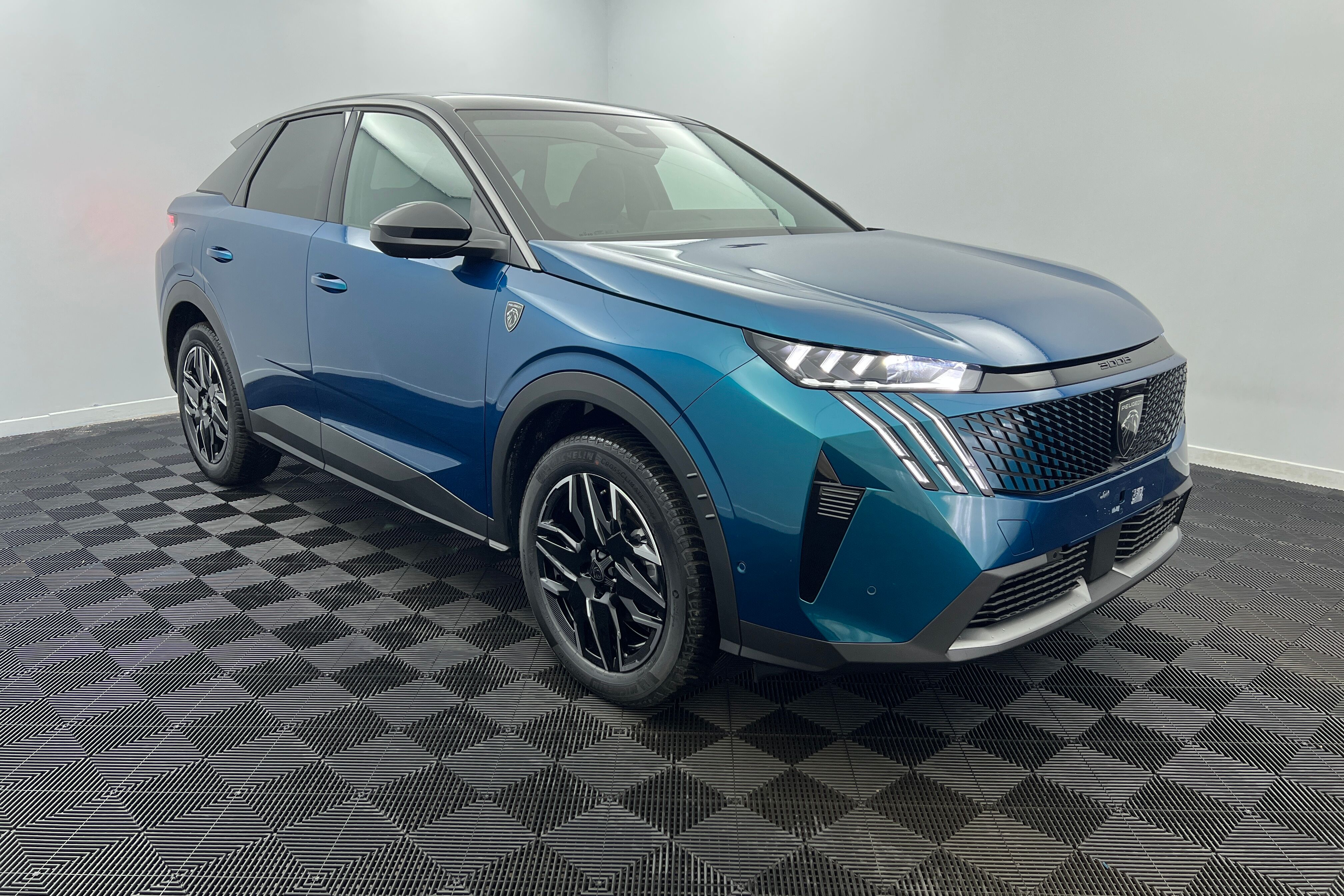PEUGEOT 3008 — photo 3