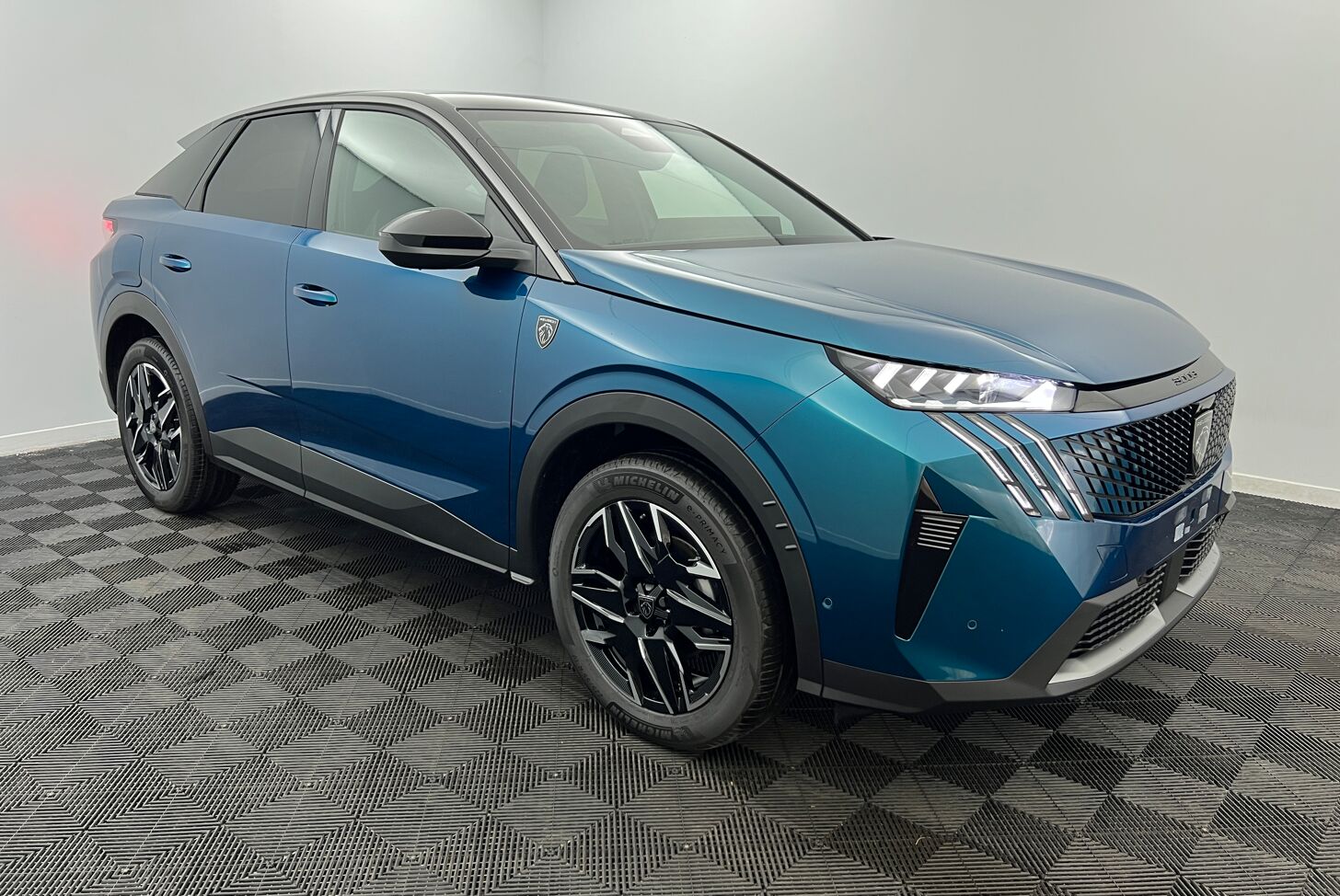 PEUGEOT 3008 SUV Hybride Essence
