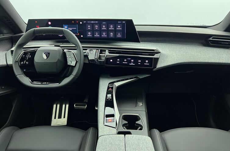 PEUGEOT 3008 SUV Hybride Essence