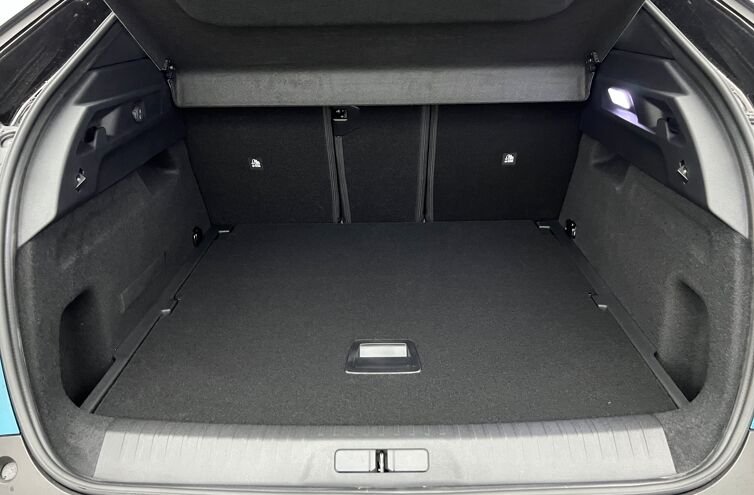 PEUGEOT 3008 SUV Hybride Essence