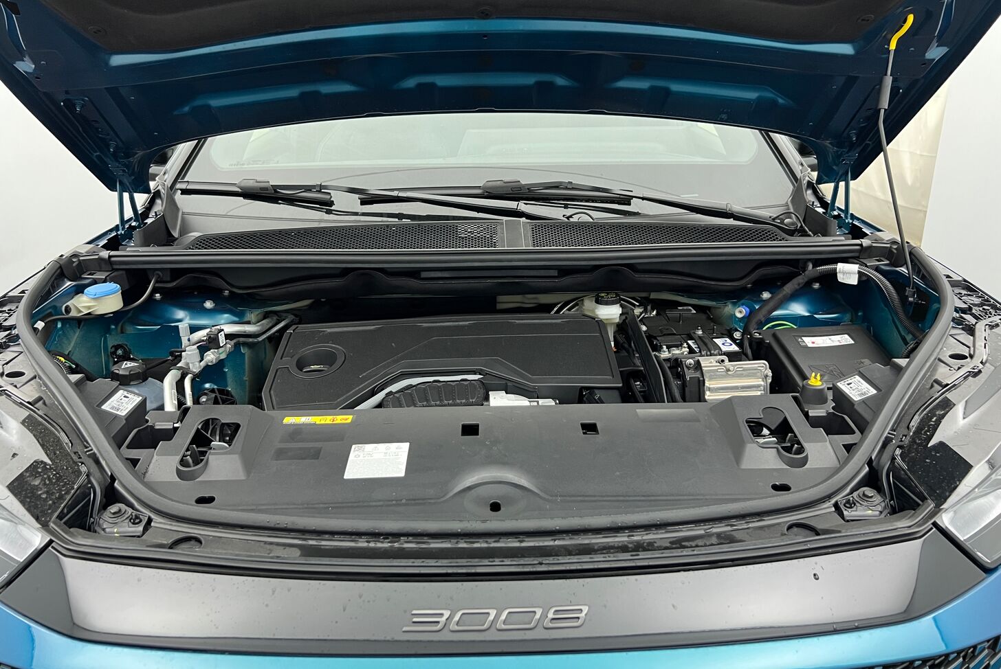 PEUGEOT 3008 SUV Hybride Essence
