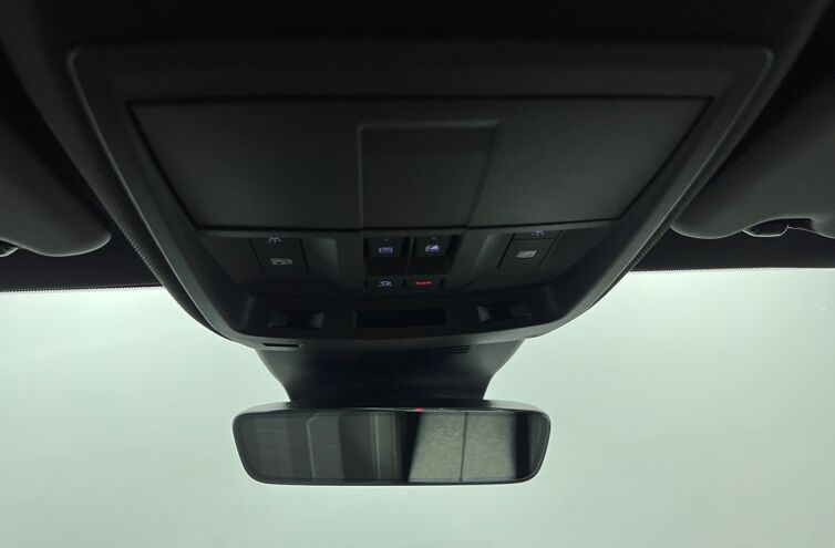 PEUGEOT 3008 SUV Hybride Essence