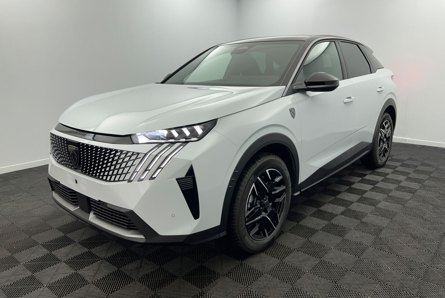 PEUGEOT 3008 SUV Hybride Essence