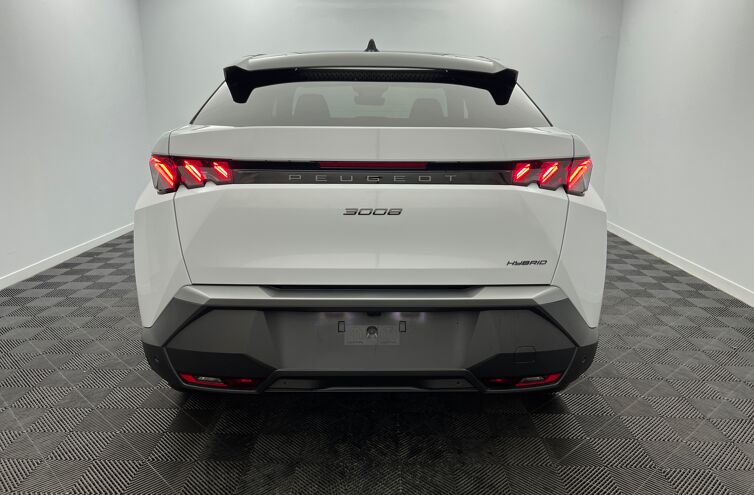PEUGEOT 3008 SUV Hybride Essence