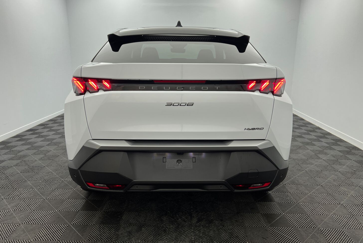 PEUGEOT 3008 SUV Hybride Essence