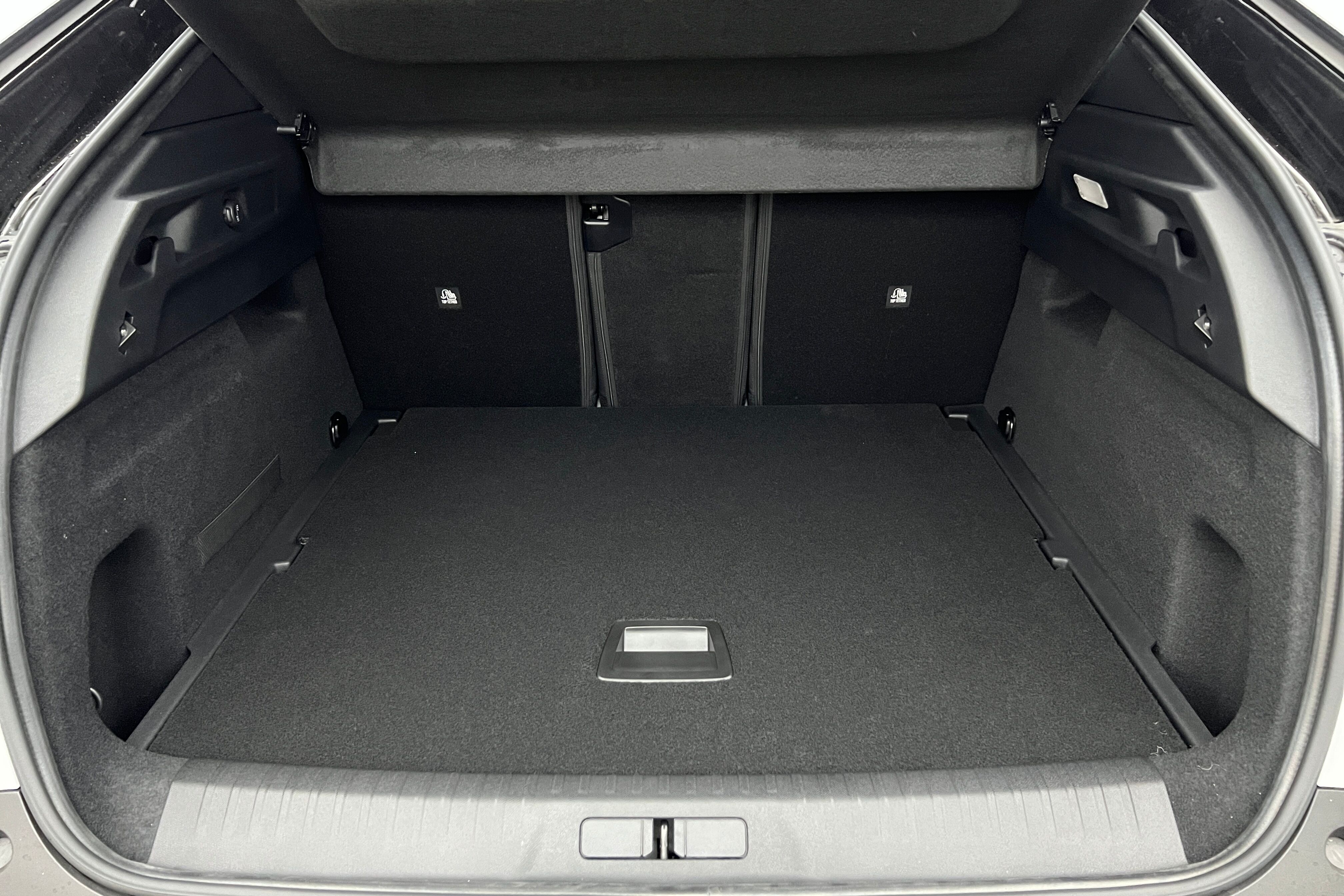 PEUGEOT 3008 SUV Hybride — photo 18
