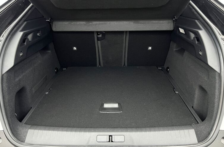PEUGEOT 3008 SUV Hybride Essence
