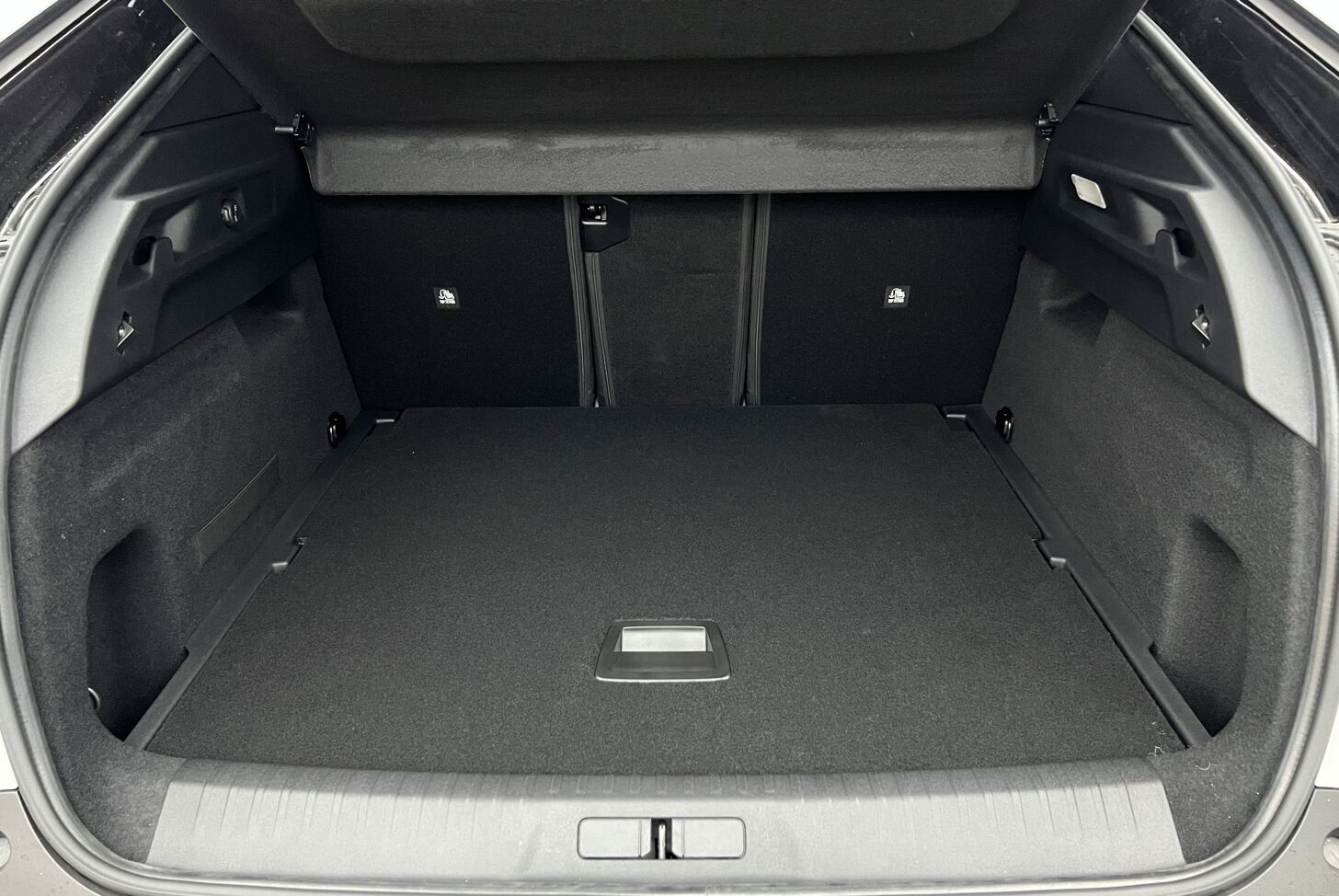 PEUGEOT 3008 SUV Hybride Essence