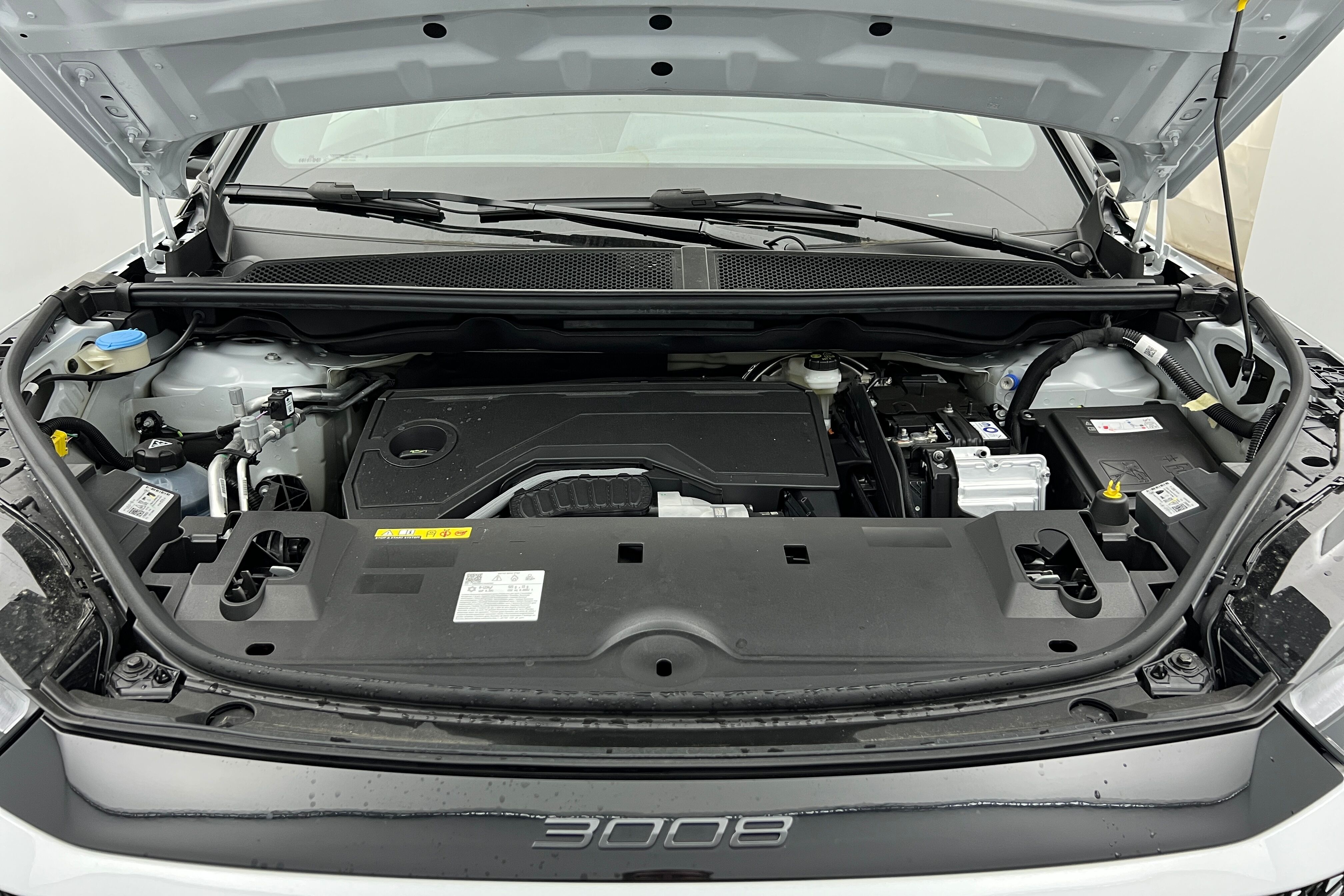 PEUGEOT 3008 SUV Hybride — photo 21