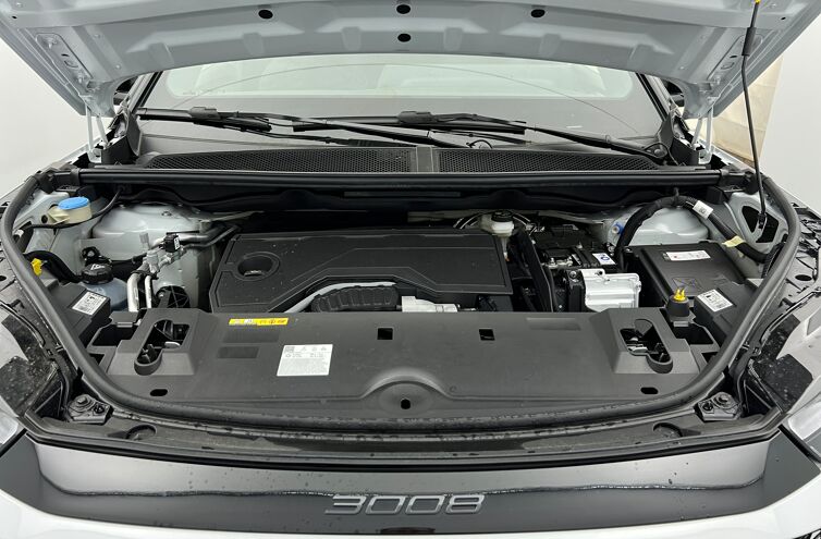 PEUGEOT 3008 SUV Hybride Essence