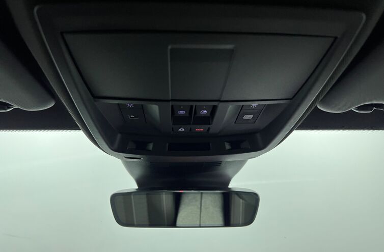 PEUGEOT 3008 SUV Hybride Essence