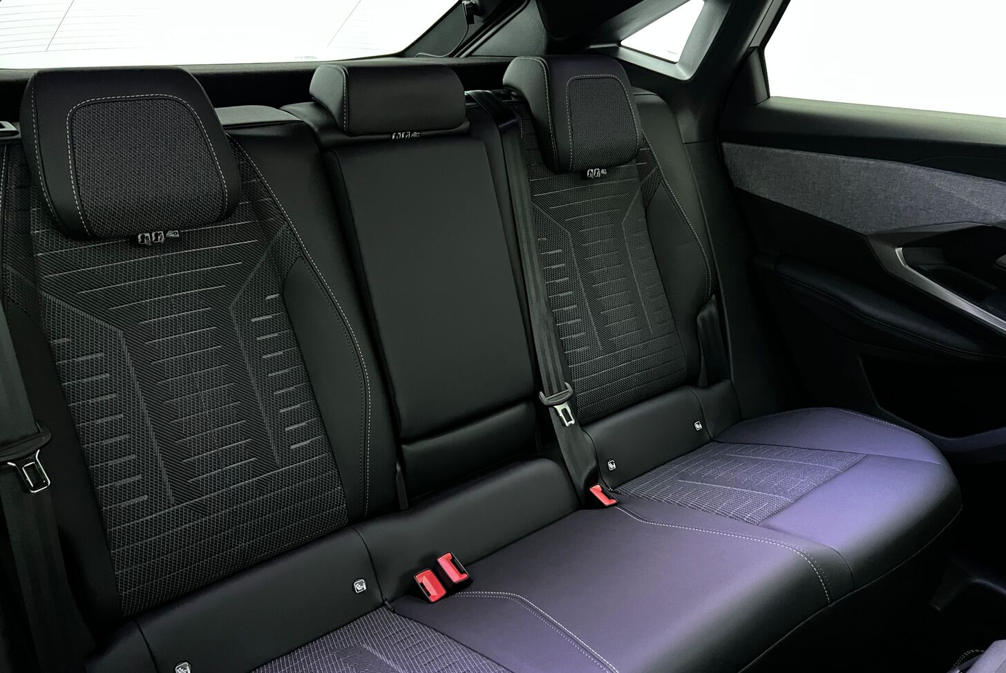 PEUGEOT 3008 SUV Hybride Essence