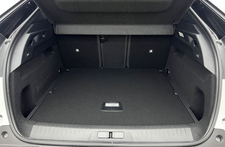 PEUGEOT 3008 SUV Hybride Essence
